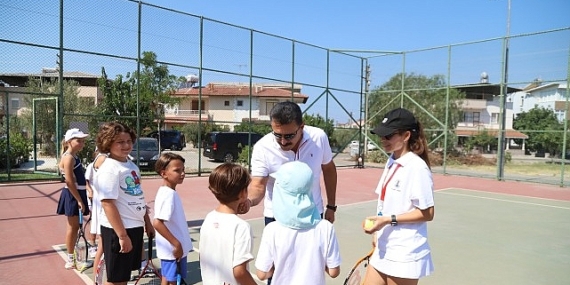 dikilide-cocuklar-icin-tenis-etkinligi-ORvAcv8y.jpg