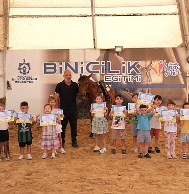 minik-binicilerin-at-sevgisi-ve-gelisimi-kHOnEwEA.jpg