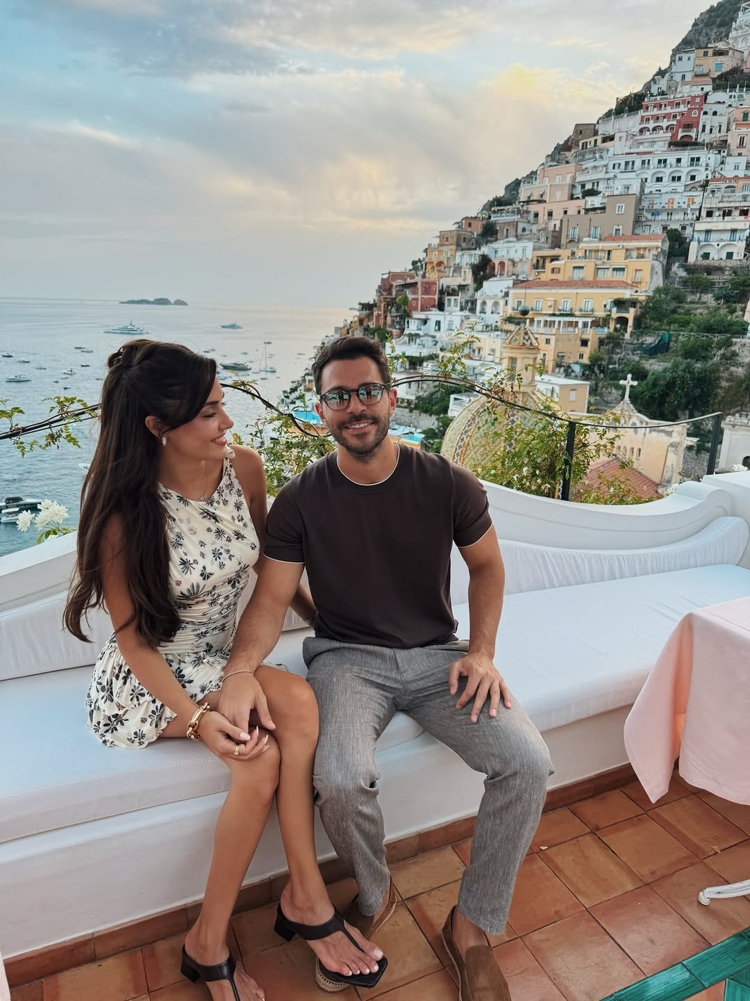 Hande Erçel Tatilde Keyifli Anlar