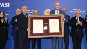trabzona-101-yil-aradan-sonra-istiklal-madalyasi-takdim-edildi-e2hJjMfl.jpg