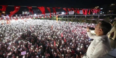 istanbul-chp-il-baskani-gorevden-alindi-miting-duzeni-kargasa-yaratiyor-yl2BtRKn.jpg