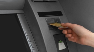 atm-dolandiriciligi-ince-kapakla-para-rezil-n3yBh37y.jpg