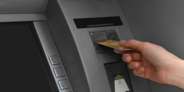 atm-dolandiriciligi-ince-kapakla-para-rezil-n3yBh37y.jpg