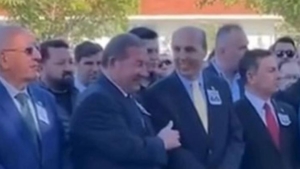 cenaze-toreninde-gulusme-krizi-ozur-dilediler-lP1irXeG.jpg