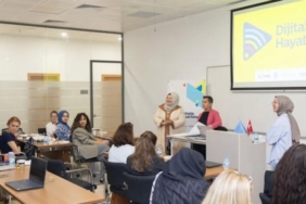 dijitalde-hayat-kolaylasti-kadin-girisimciler-icin-hibe-ve-mentorluk-93RRNQ1d.jpg