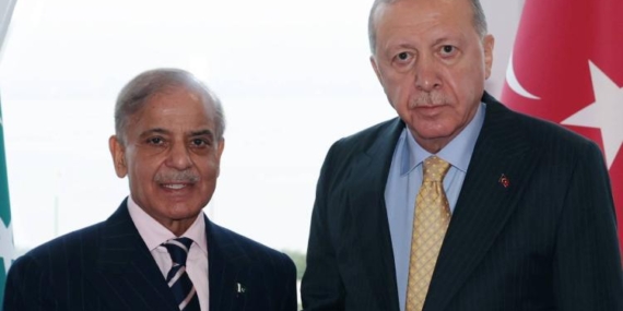 Erdoğan-Pakistan Başbakanı Bakü’de Görüşüyor