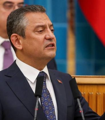 ozel-depremi-ve-yonetimi-sert-elestirdi-1zsHZ48w.jpg