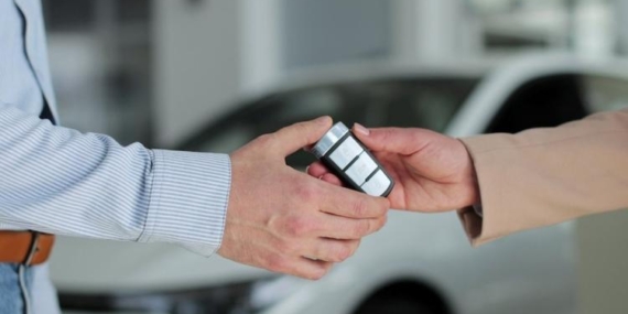 Dev Paketle Yolda Ev ve Otomobil Birlikte