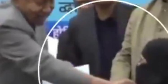 Kumar’ın peçe kararı toplumu karıştırdı