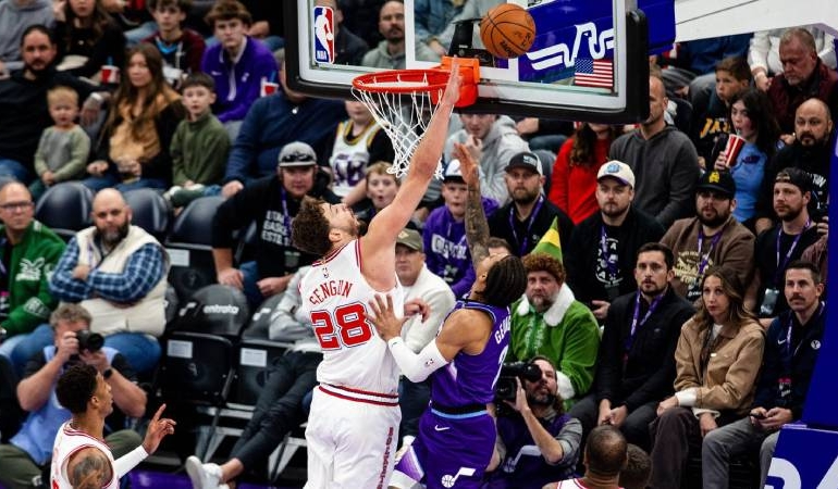 rocketsli-sengun-triple-doublea-yaklasti-takim-kaybetti-uwiX2pDN.jpg
