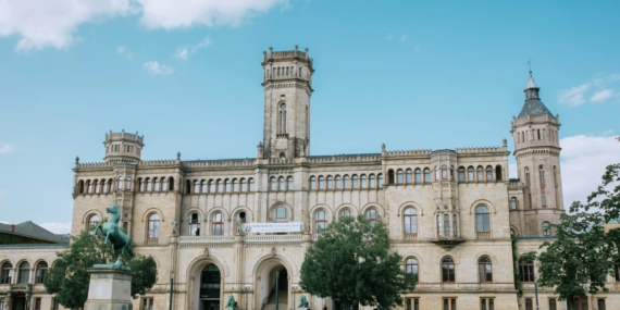 Türk Öğrencilerin Almanya’da Ücretsiz Eğitim ve Kariyer Fırsatlarına Yönelişi