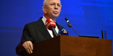 Mansur Yavaş Müslim Sarı’nın Eleştirilerinin Ardından Partisinden İstifa Etti
