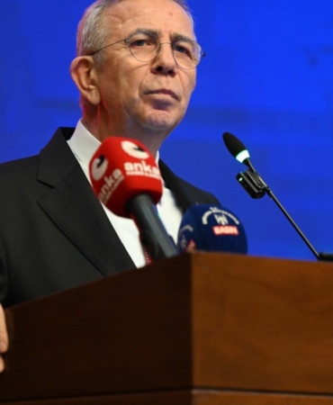 Mansur Yavaş Müslim Sarı’nın Eleştirilerinin Ardından Partisinden İstifa Etti