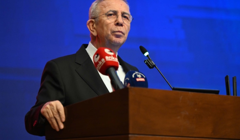 Mansur Yavaş Müslim Sarı’nın Eleştirilerinin Ardından Partisinden İstifa Etti