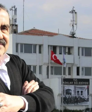 Adalar Belediyesi Meclisi'ndeki Başkanvekilliği Seçimini AKP Adayı Kemal Türkyılmaz Kazandı