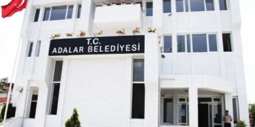 Adalar Başkanvekilliği Seçiminde AKP Adayına Destek Veren Üç CHP'li Disipline Sevk Edildi