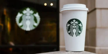 Starbucks Kuzey Amerika Genelinde Yaklaşık 250 Şubesini Kapatacağını Duyurdu