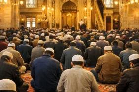 Diyanet İşleri Başkanlığı Cuma Hutbesinde Sosyal Medyada Mahremiyet Uyarısında Bulundu