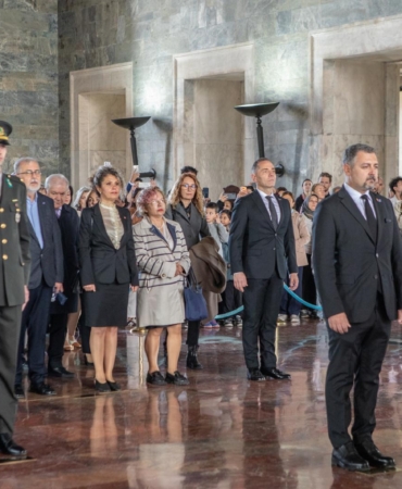 Muayenehane Hekimleri 1 Ekim Dolayısıyla Anıtkabir'de Atatürk'ün Huzuruna Çıktı