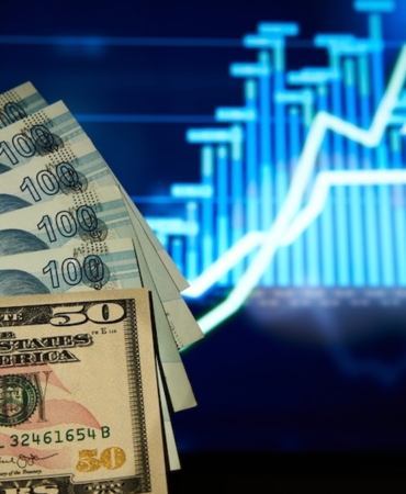 Dolar/TL Haftanın İlk İşlem Gününde 49,1630 ile Tarihi Zirvesini Yeniledi
