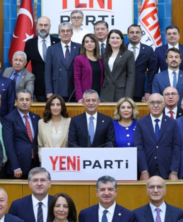 YENİ Parti AYM Savunmasını Verdi ve Olası Üç Alternatif İsmini Belirledi