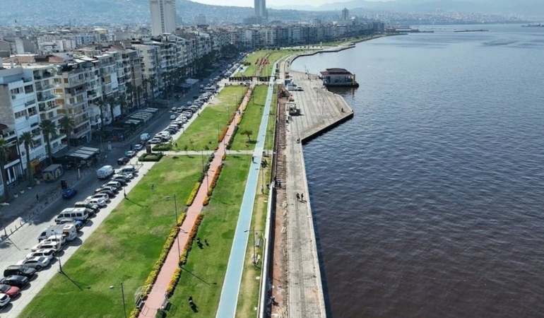 CHP İzmir İl Başkanı Utku Gümrükçü Yedi Belediye Başkanının AKP ile Görüştüğünü Açıkladı