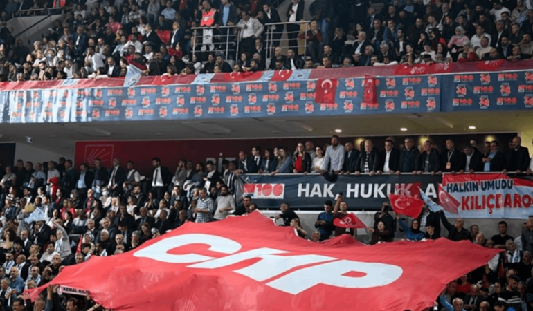 Ümit Uysal Kemal Kılıçdaroğlu Aday Olmazsa CHP Genel Başkanlığına Aday Olacağını Açıkladı
