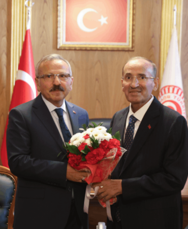 Sağlık Sorunları Nedeniyle İstifa Eden Bekir Bozdağ TBMM Başkanvekilliğini Yusuf Beyazıta Devretti