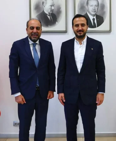 İstanbul 2 Nolu Barosu Başkanı Saka'dan AKP'ye Ziyaret