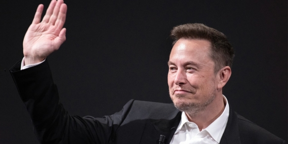 Elon Musk SpaceX ve Tesla birleşmesi için özel komiteler kurulduğunu açıkladı
