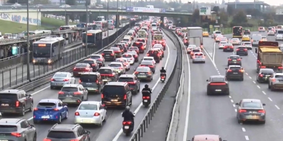 İstanbul’da Pazartesi Sabahı Trafik Yoğunluğu Anadolu Yakasında Yüzde 78’e Dayandı