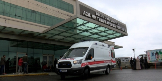 Diyarbakır Sur’daki silahlı kavgada bacaklarından vurulan kişi ağır yaralandı