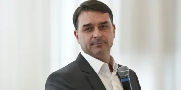 Brezilya'da Seçimi Kaybeden Flavio Bolsonaro'nun Pasaport Kararına Rağmen ABD'ye Kaçtığı İddia Edildi